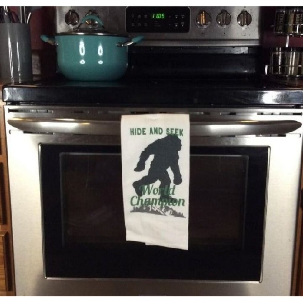 2 X New Sasquatch Big Foot 25 x 15" Kitchen Dish Towel Linen Oven Stove Forest - Picture 2 of 3